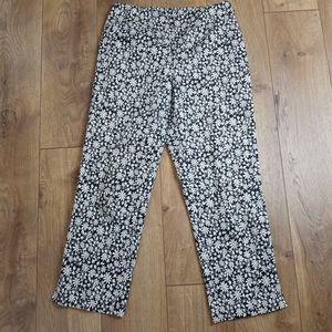Ann Taylor Black and White Floral Print Crop Pants